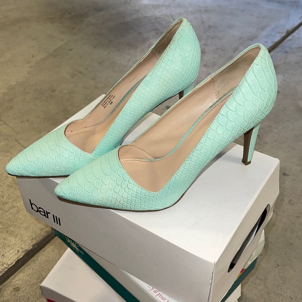 Mint heels